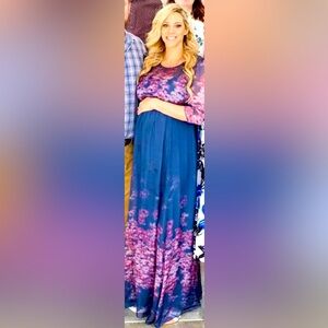 Beautiful maternity silk dress